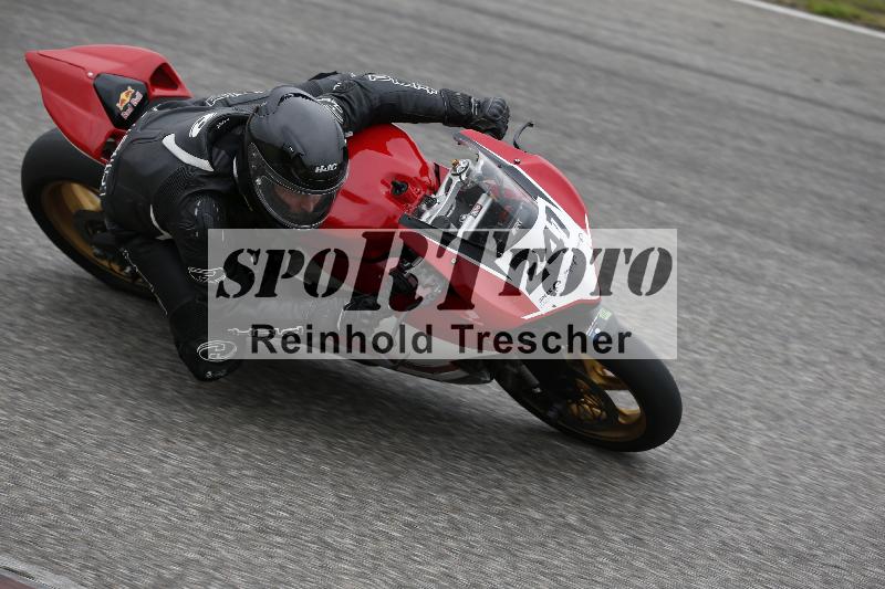 /Archiv-2025/08 20.04.2025 Speer Racing ADR/Gruppe gruen/247